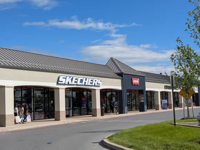 SKECHERS Factory Outlet