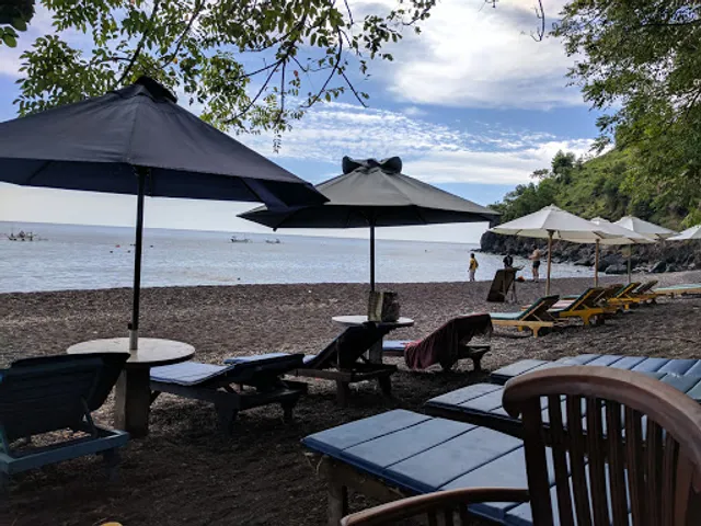 Divers Cafe & Restaurant