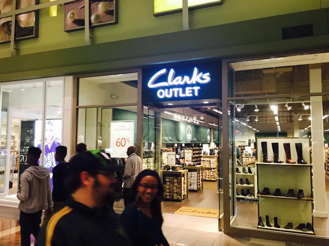 Clarks Bostonian Outlet