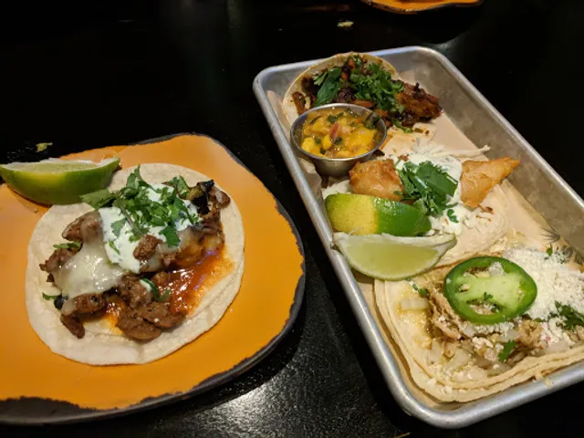 Mas Taco Bar