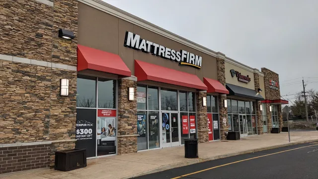 Mattress Firm Clark Commons