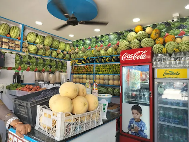 COOL MAZA JUICE CORNER