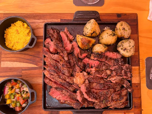 CHURRAS | Restaurante Castelo | Churrascaria