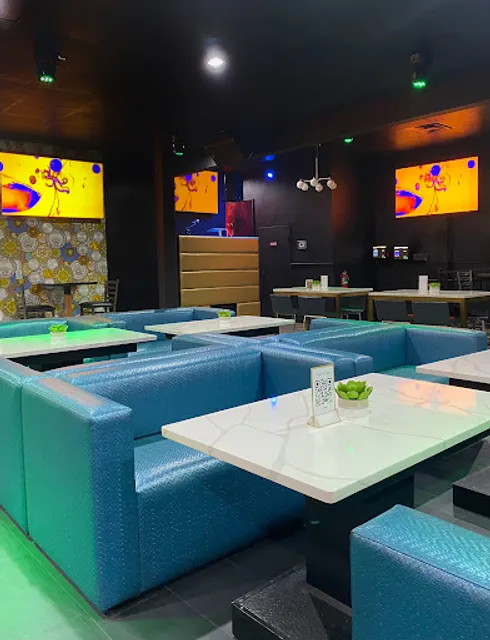 Lomi Restaurant & Bar