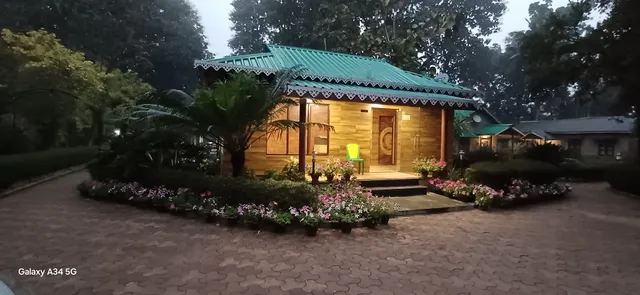 Tuskers Den Forest Resort