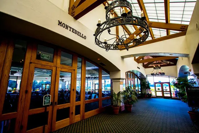 Jack’s Racquet Room Restaurant