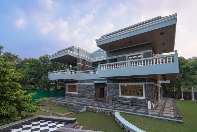 SaffronStays Peshwaai - 5 BDR Pool Villa in Karjat