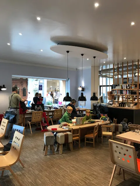 MARTIN AUER KINDERCAFÉ