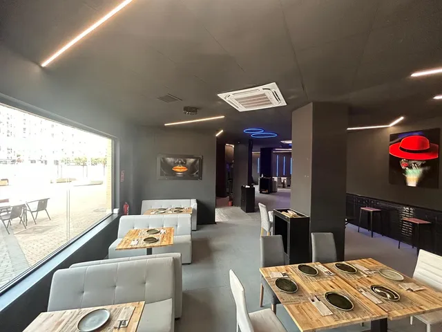 Grill House - Hamburguesería