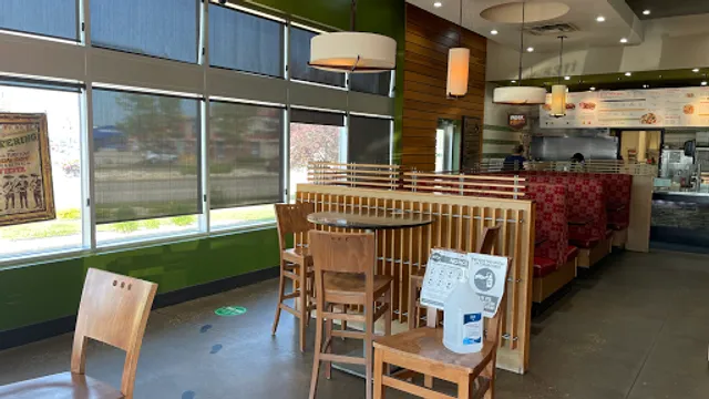 Mucho Burrito Fresh Mexican Grill