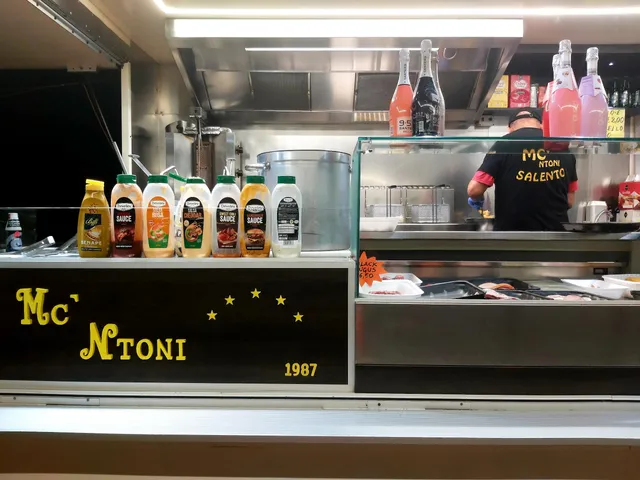 Mc'Ntoni • street food