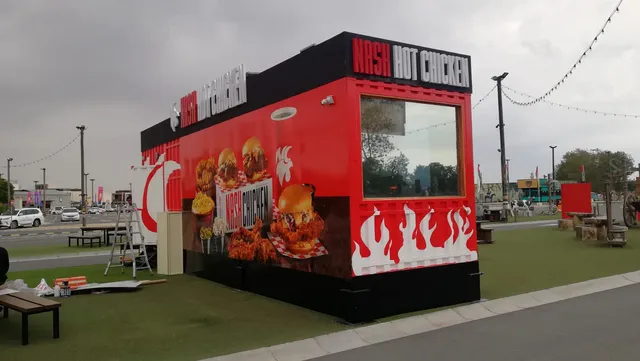 Nash Hot Chicken, Last Exit Al Khawaneej