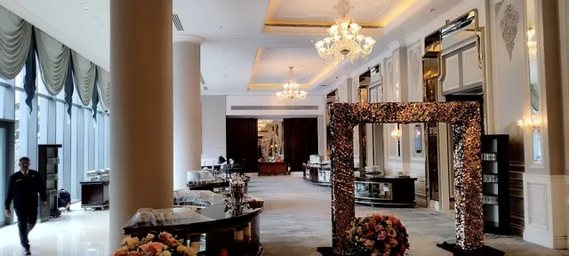 The Ritz-Carlton Tea Lounge