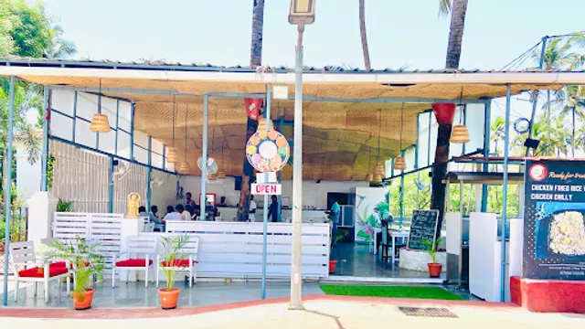 Nerul Eat Street Restaurant and Bar- Serves tasty Goan and Seafood