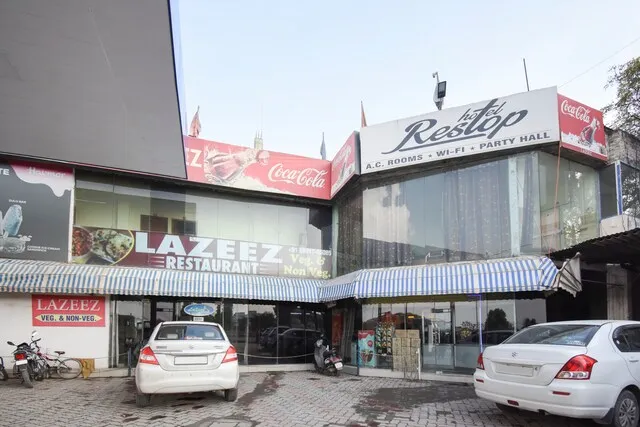 OYO Flagship Hotel Lazeez