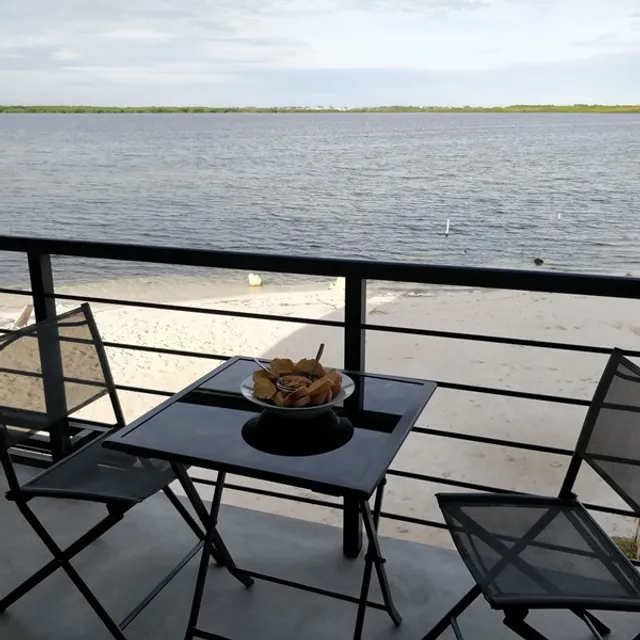 Sala’s Kitchen & Bar