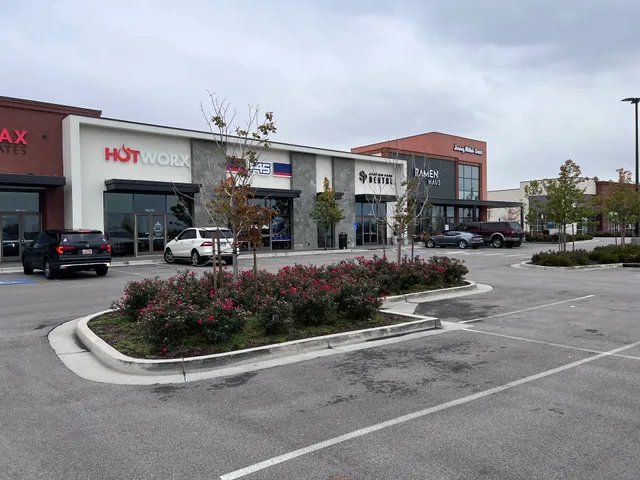 HOTWORX - Farmington, UT - Station Park