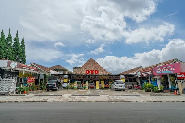 OYO 211 Seruni Guest House