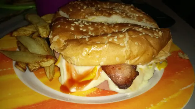 Hamburguesas Y Hot Dogs