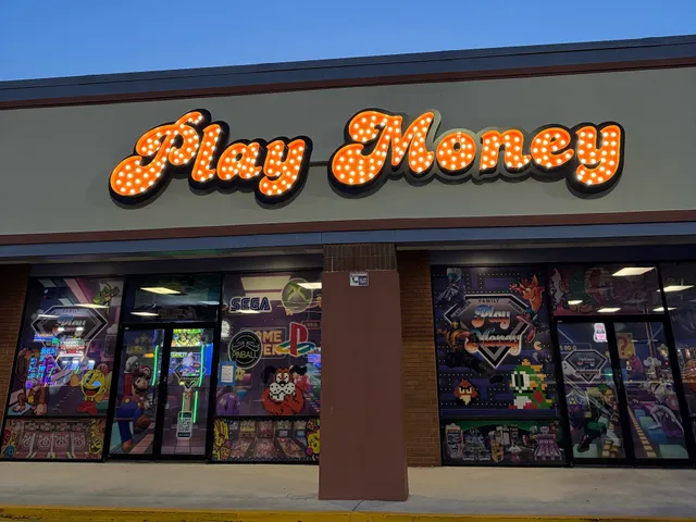 Play Money Family Pinball Arcade Bar: Ft. Pierce