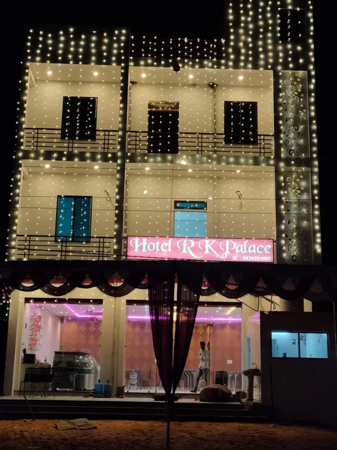 Hotel R K PALACE
