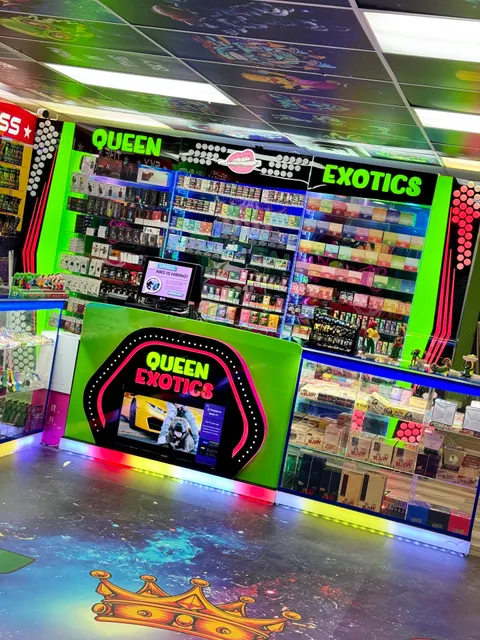 Queen exotic smoke shop