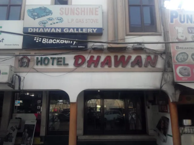 Hotel Dhawan