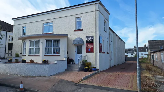 The Empire Travel Lodge