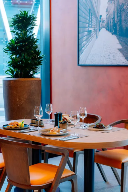 Zoom Restaurant & Bar Tallinn