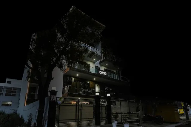 Collection O Tanvi Premium Residency