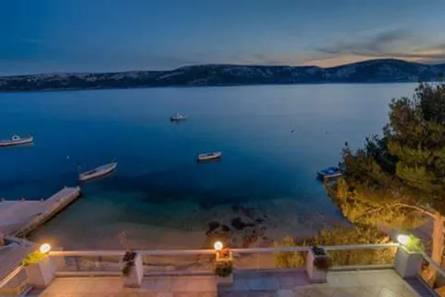 Arka apartments&restaurant