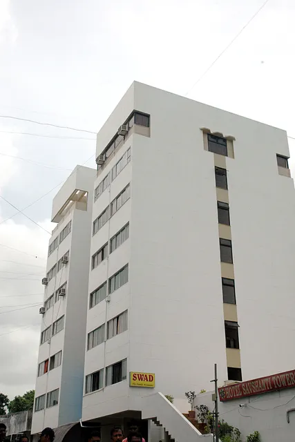 Hotel Savshanti Towers