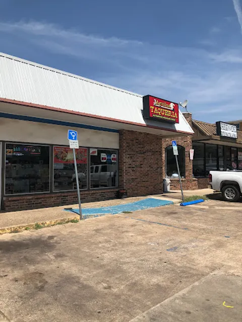 3 Aguilas Taqueria - Annapurna