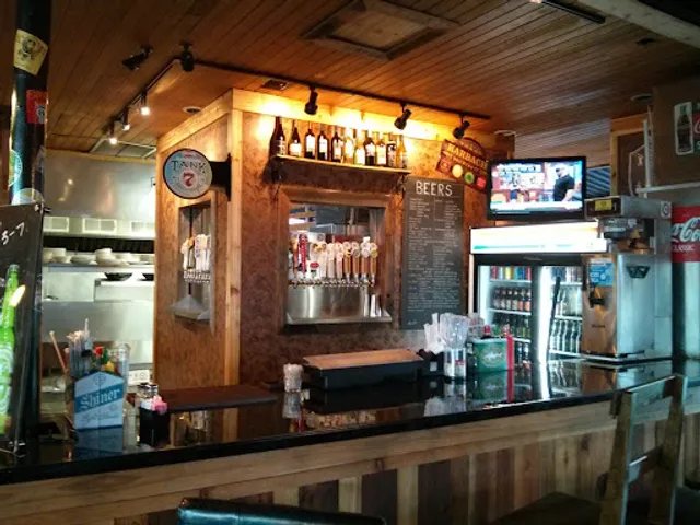 Hughie's Tavern & Viet Grill