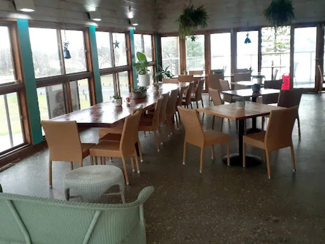 Bonny's Beach Cafe