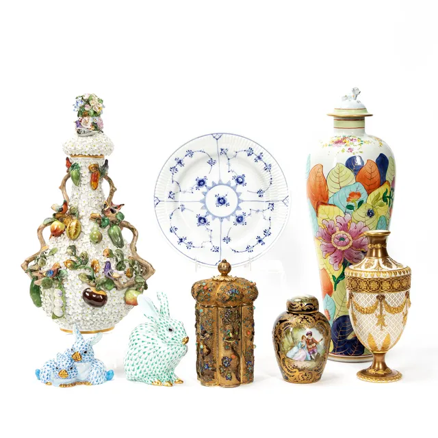 Ahlers & Ogletree Auction Gallery - Saleroom & Offices