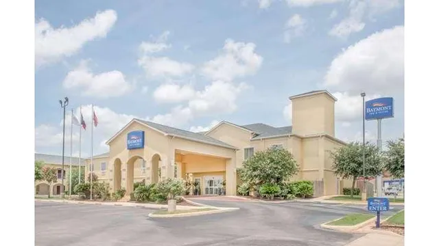 Baymont by Wyndham Pearsall