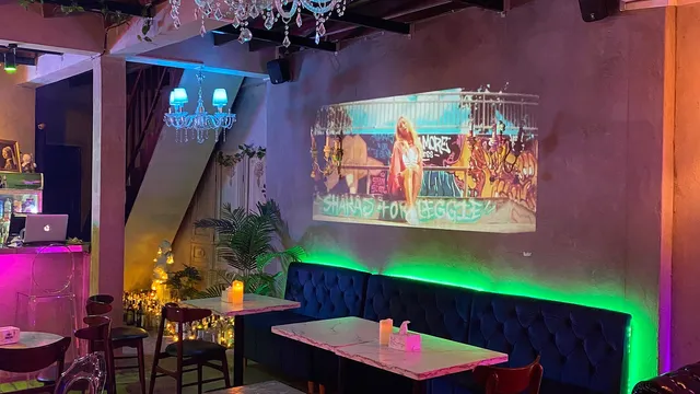 Groovy Room - Cocktail Bar