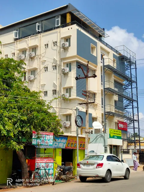 OYO Flagship 22529 Elegance Inn