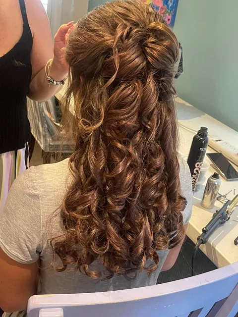 Amore Beautiful You Salon