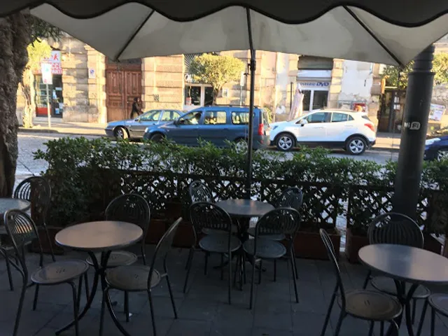 Bar gelatomania and cucinamania