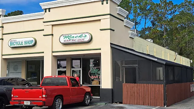 Mack’s Bar-Be-Que Express