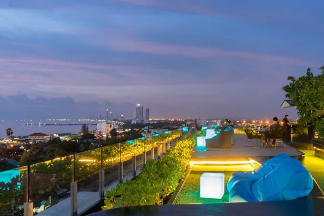 Seaphere Pattaya Hotel by Elite Suites
