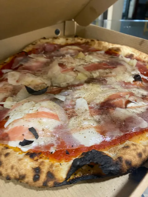 La Pizzería Napoletana