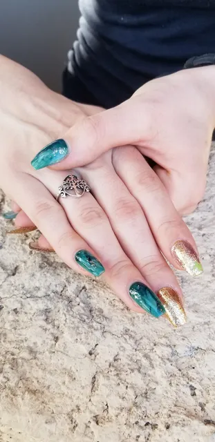 Sola Salons Tropicana