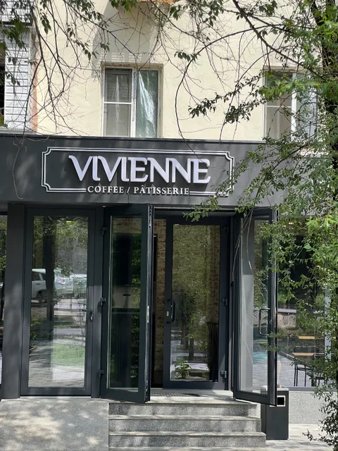 Vivienne Cafe