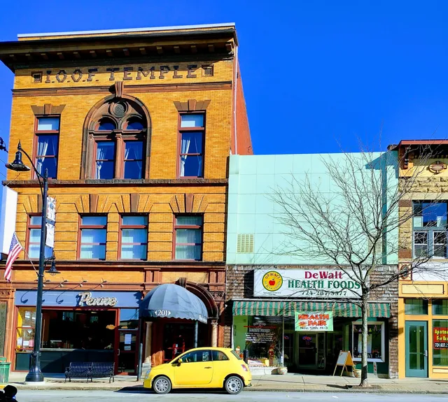 DeWalt's Health Food Center