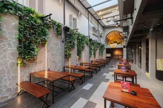 Steersman Brewery & Kitchen