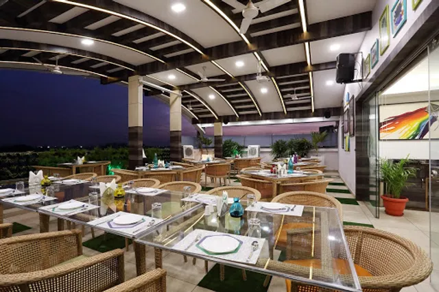 Rooftop Restaurant Patang