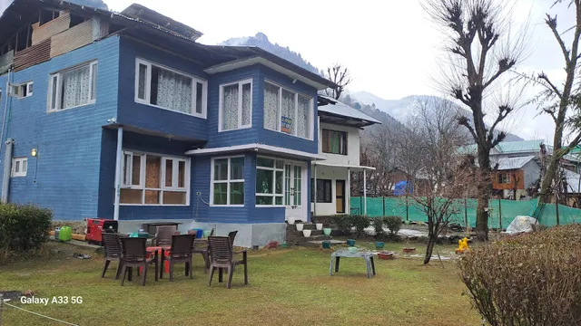 Al-Ayaan Guest House